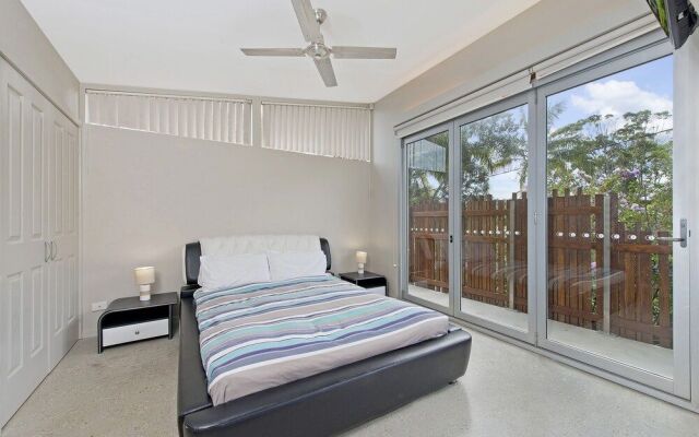 Sun Worship Crescent Head