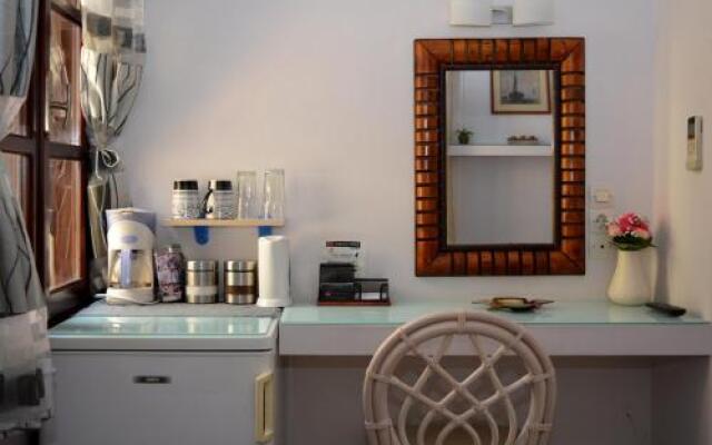 Enetiko Rooms