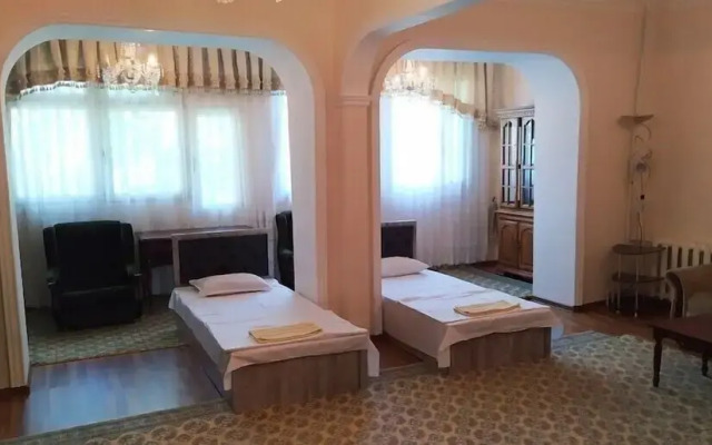 Guest House near Mirabad Bazaar