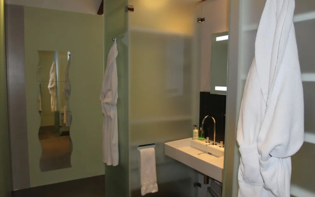 Salty Monk Hotel
