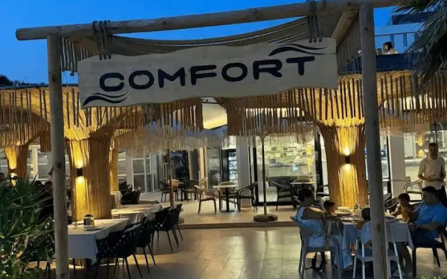 Comfort Suites