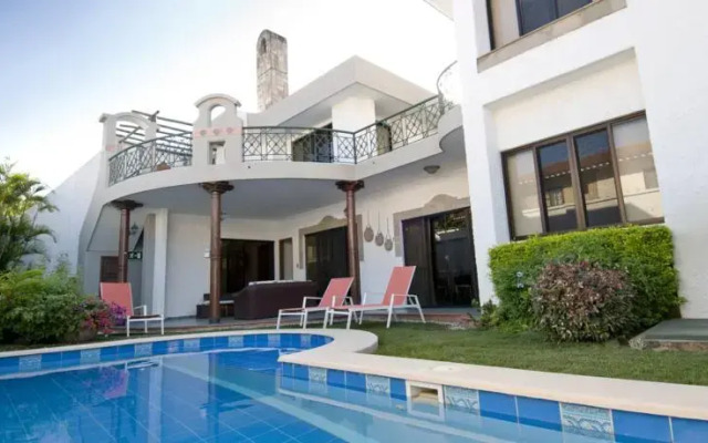 Cinco Hotel Boutique