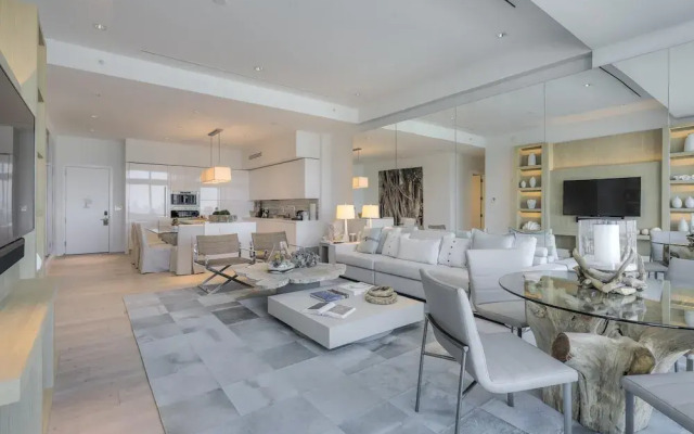 2 2 City View Penthouse Ph1615