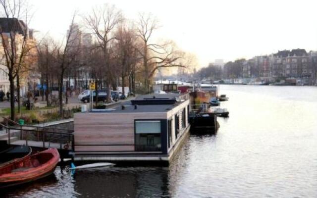 Houseboat Ark van Amstel