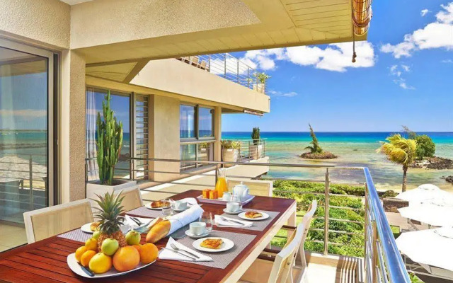 Bon Azur Elegant Suites & Penthouses by Lov