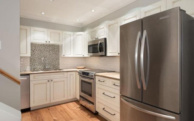 Villas Snowberry by Whistler Retreats