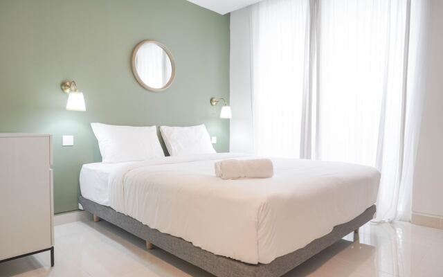 Cozy Stay And Spacious Studio At West Vista Apartment