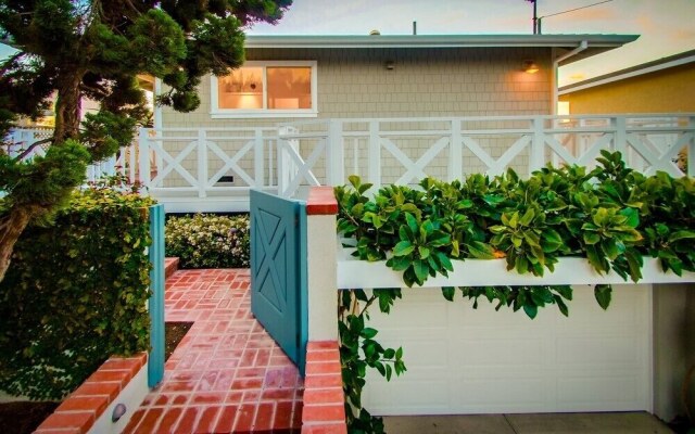 Sunset Beach 2 Bedrooms 2 Bathrooms Home