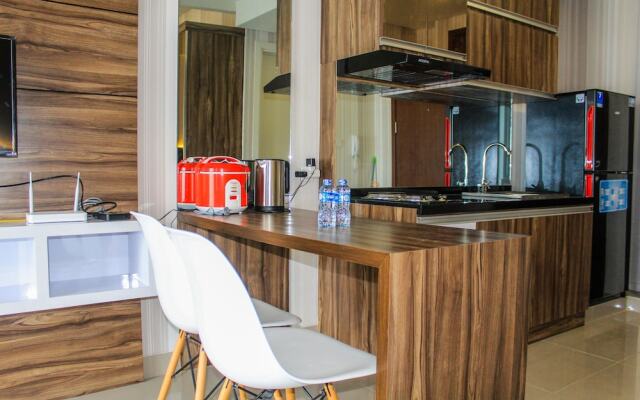 Minimalist and Stylish Studio Parkland Avenue Apartment