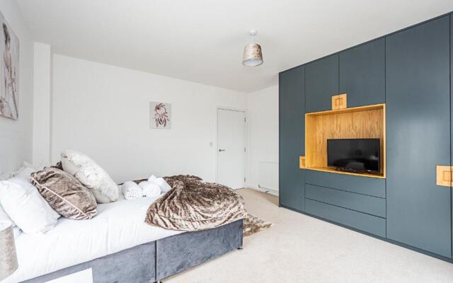 Chiswick Park Apartments London