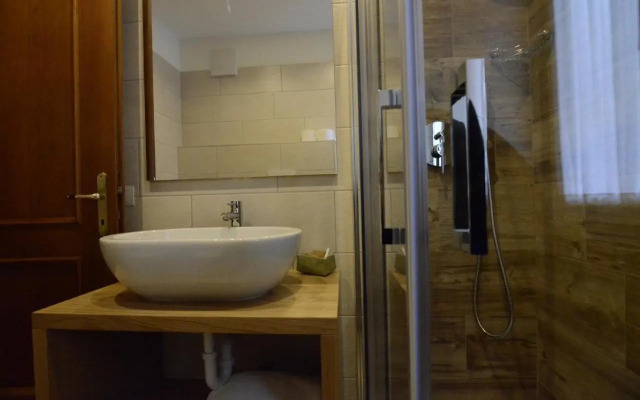 Continental 102 4 Beds