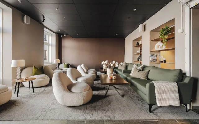 Enter St. Elisabeth Hotel