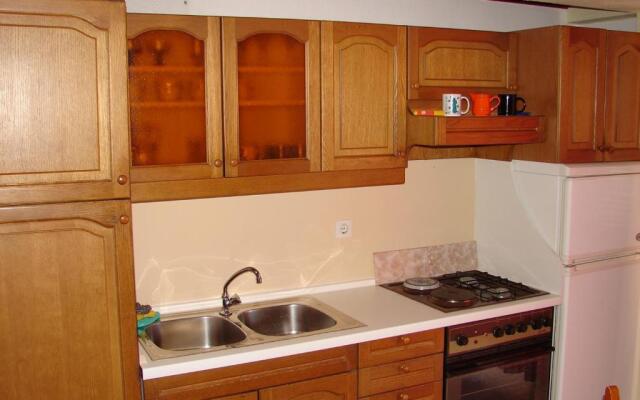 Apartments rooms Roza-200m to sea