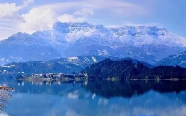 Hongshan Yuanli Courtyard Theme Hotel