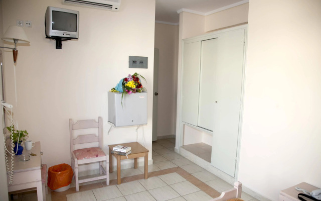 Theonia Hotel