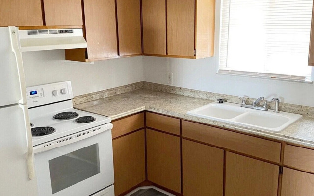 Modern, Homey 2-bedroom in Toledo