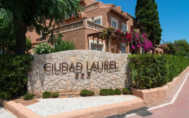 Aparthotel Ciudad Laurel