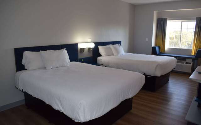 Microtel Inn & Suites by Wyndham Stockbridge/Atlanta I-75