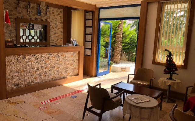 Hotel Lunay