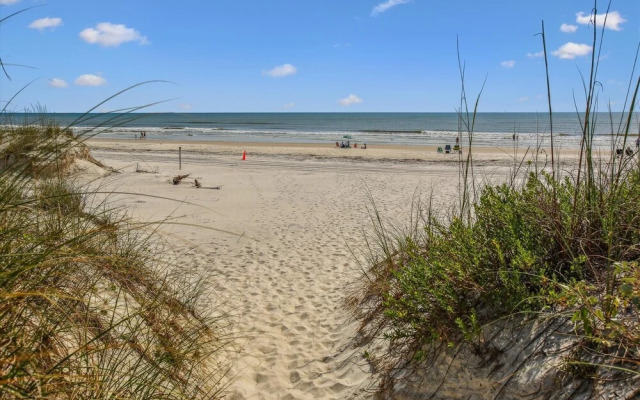 View Ocean & Racquet 8315