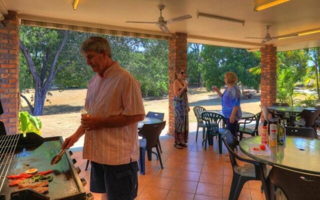 Heritage Lodge Motel