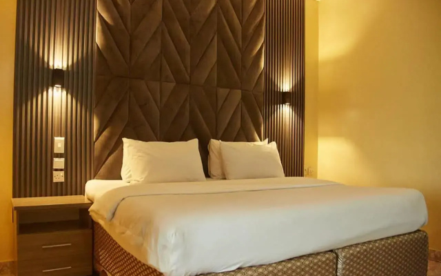 Coronia Hotel