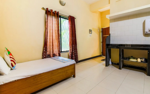 OYO 15252 Home Garden Studio Calangute Beach