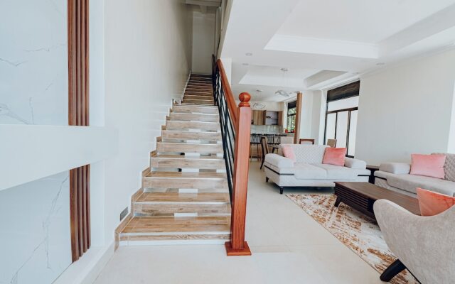 Rooftop View Apartments Rebero