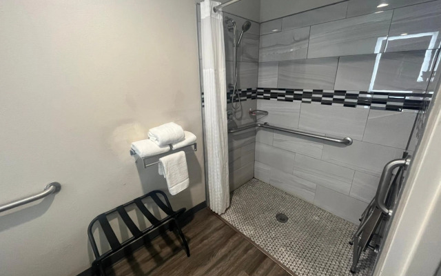 Americas Best Value Inn Romulus Detroit Airport