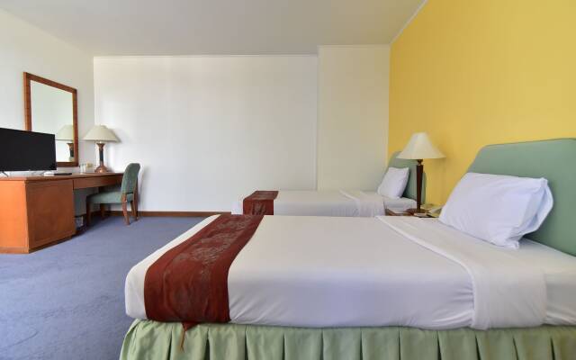 Thumrin Thana Hotel