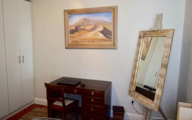 2 Bedroom Home With Private Garden