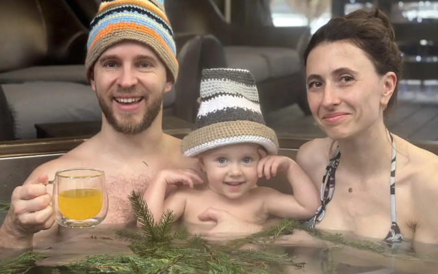 Dom s banej i teplym bassejnom ECOLIFE&STYLE (EKOLAJFENDSTAJL)