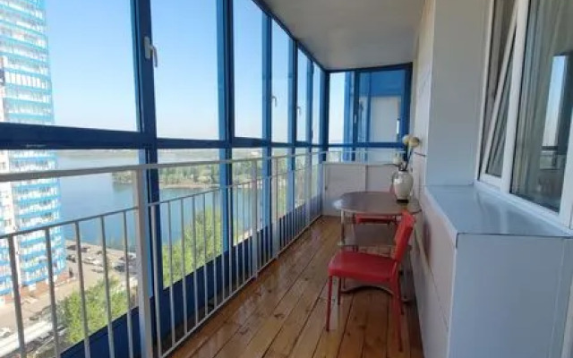 Апартаменты в Белых Росах на Ярыгинской набережной, д. 23