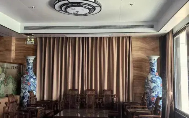 Yuwan Holiday Hotel