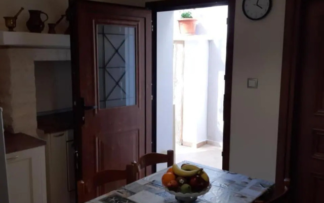 Dimitra House