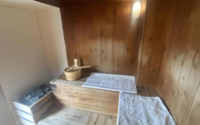 Azumaya Hai Ba Trung 1 Hotel