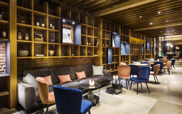 Maison & Chateau Copsa