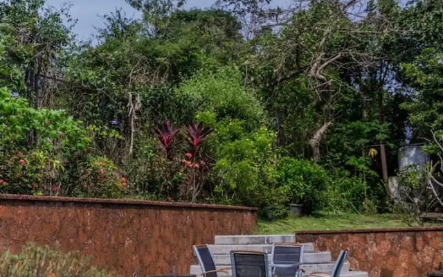 Stunning Hilltop 3BR Villa w Pool and River View