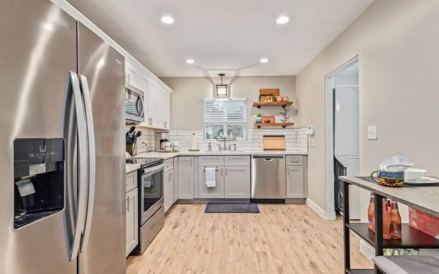 Pepper Mesa 4 Bedroom Home by Redawning