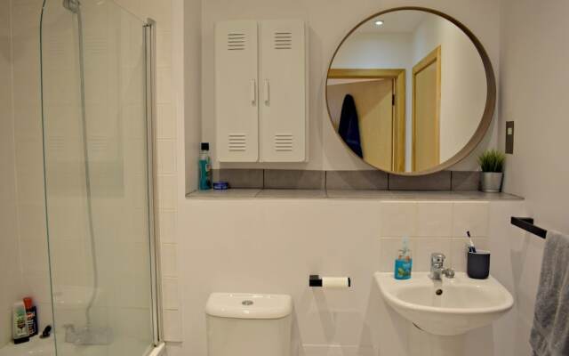 Modern 2 Bedroom Apartment Next To Olympic Park