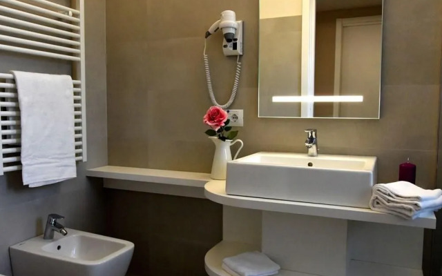 New Residence Near Lake Iseo Surrounded By Green