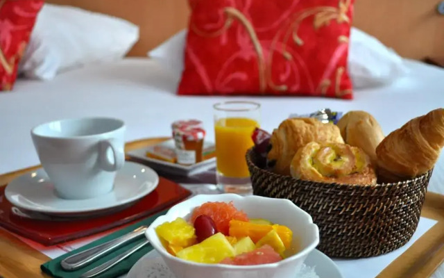 Atalante Hotel