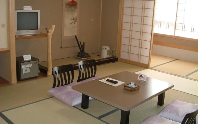 Yuttarino-Sato Inaka