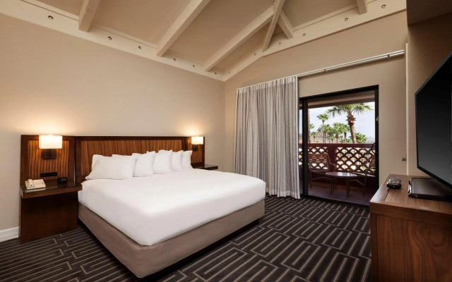 Hilton Phoenix Tapatio Cliffs Resort