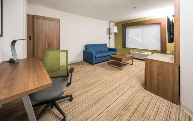 Holiday Inn Express Chicago NW - Vernon Hills by IHG