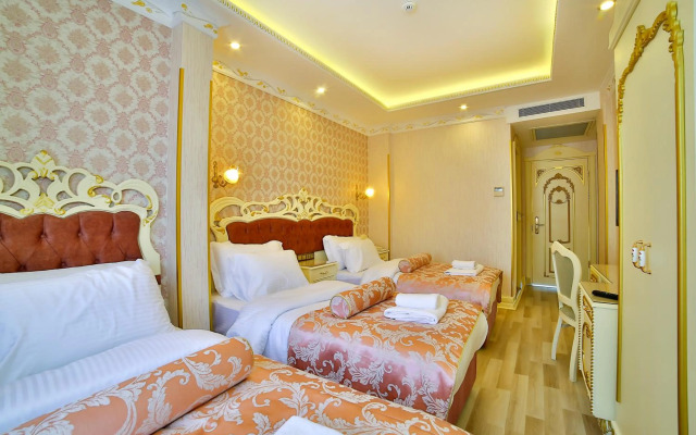 Nayla Palace Hotel