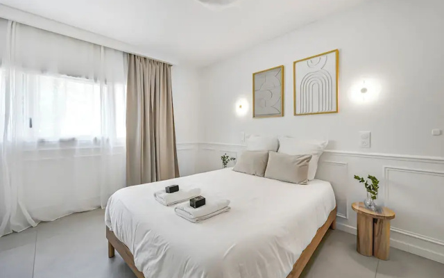 JIJI Suites