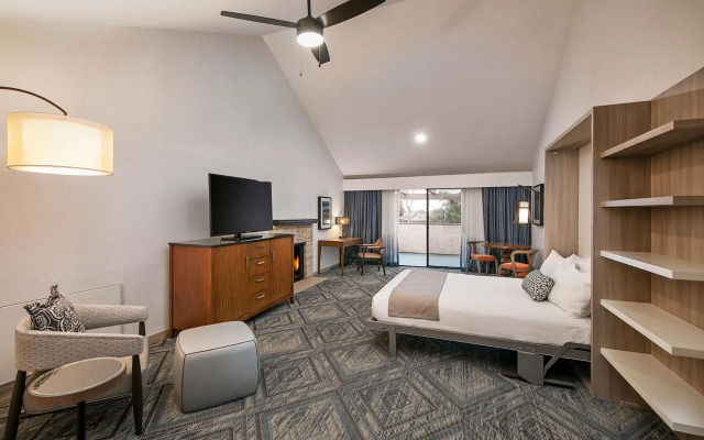 Half Moon Bay Lodge