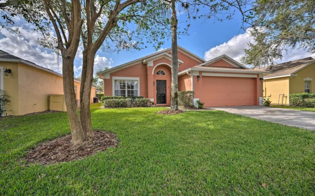 10 Mi to Disney + Heated Pool: Florida Abode!