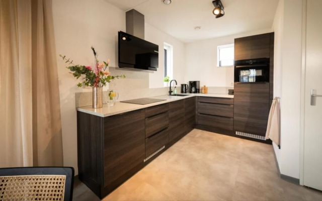 Premium Water 4p in Thorn